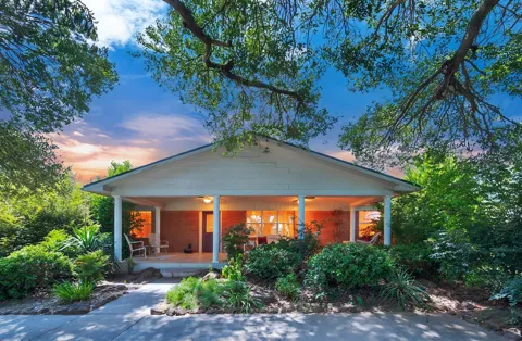 1814 Robbins Road