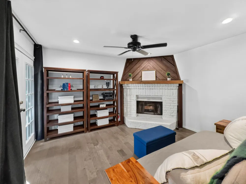 14800 Enterprise Drive #14B Farmers Branch, TX 75234