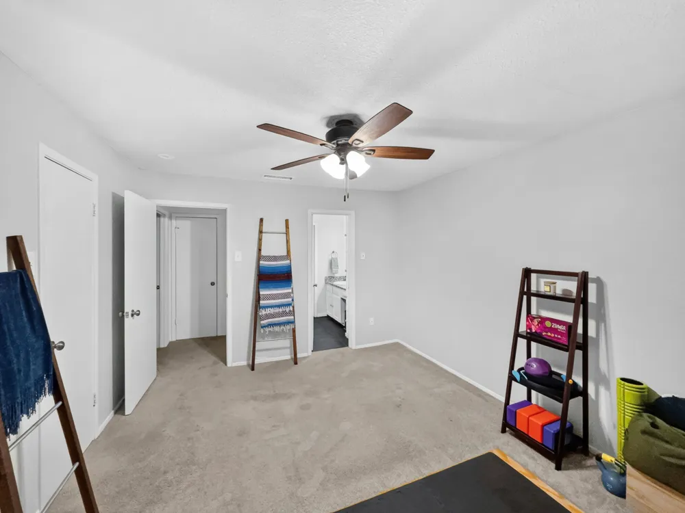 14800 Enterprise Drive #14B Farmers Branch, TX 75234