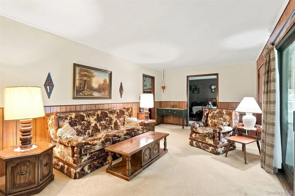 35 Hapeman Hill Road Red Hook, NY 12571