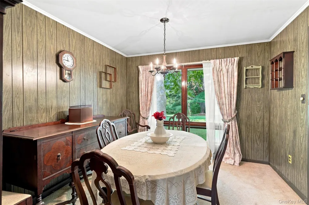 35 Hapeman Hill Road Red Hook, NY 12571