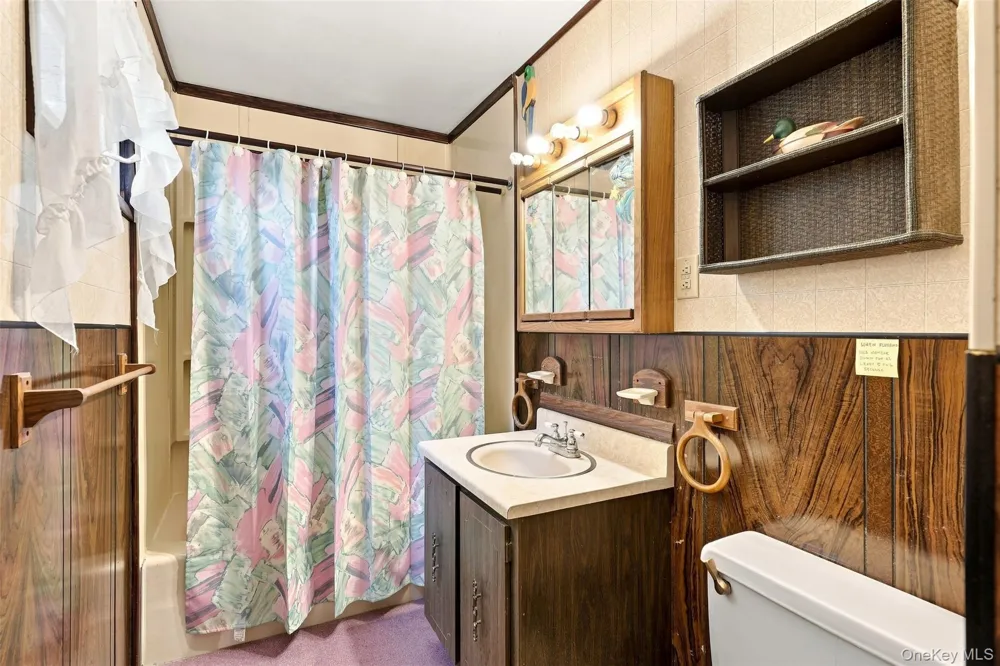 35 Hapeman Hill Road Red Hook, NY 12571