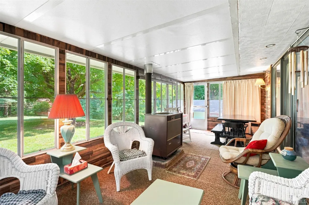 35 Hapeman Hill Road Red Hook, NY 12571