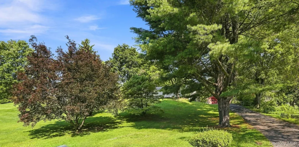 35 Hapeman Hill Road Red Hook, NY 12571
