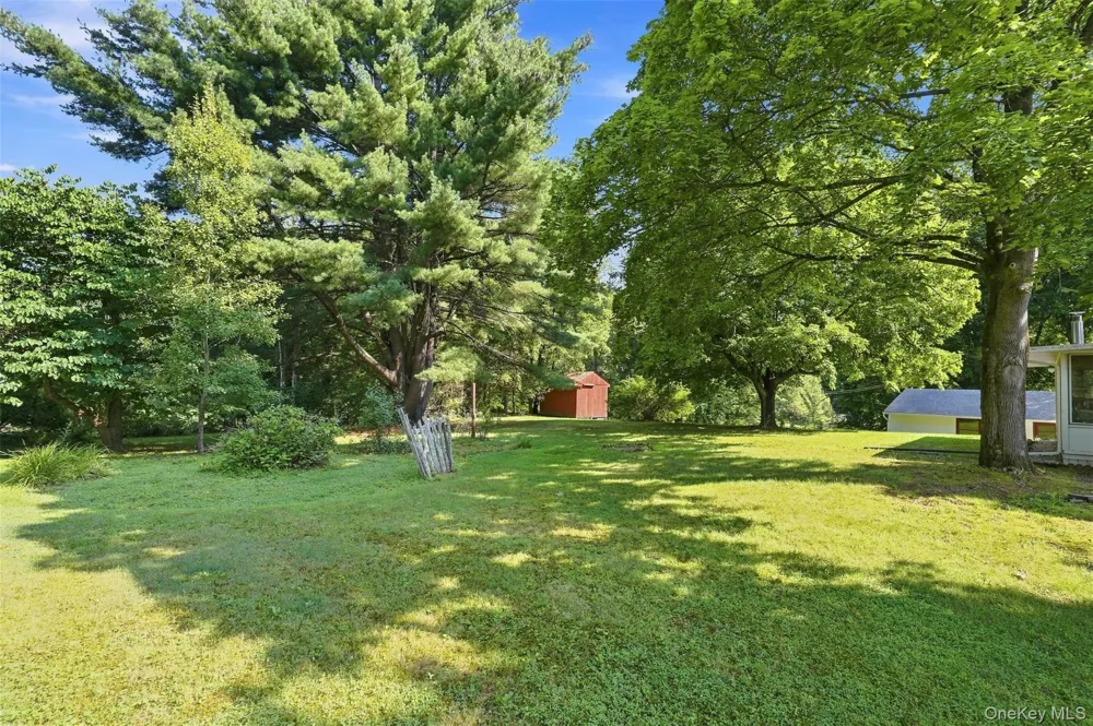 35 Hapeman Hill Road Red Hook, NY 12571