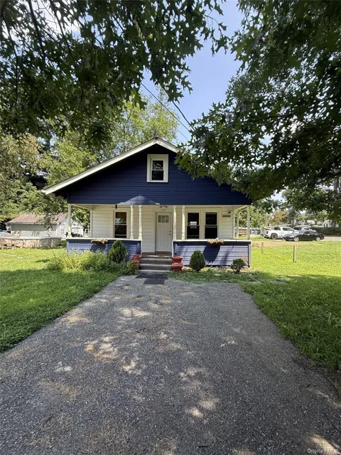 15 Court Avenue