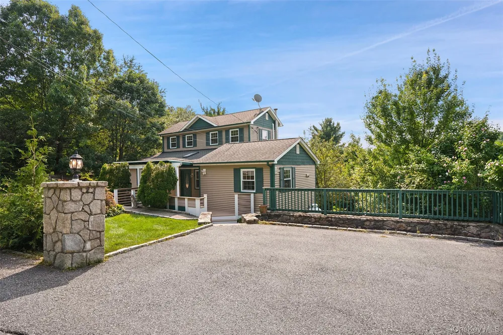 24 Inwood Place Patterson, NY 12563