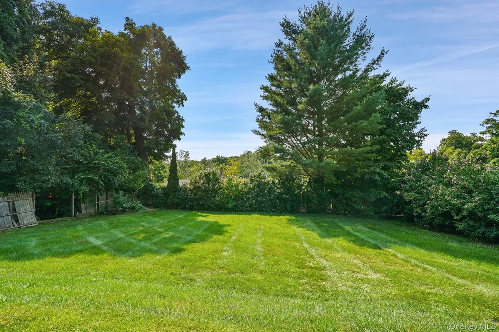 24 Inwood Place Patterson, NY 12563