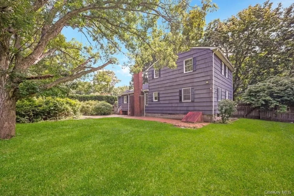 9 Half Moon Pond Road Ridge, NY 11961