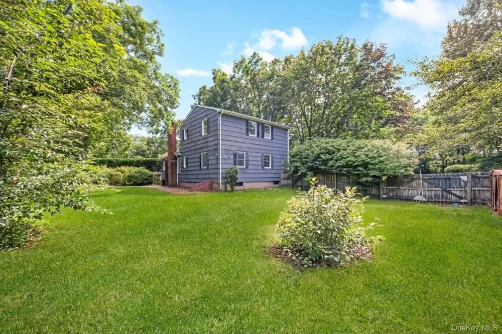 9 Half Moon Pond Road Ridge, NY 11961