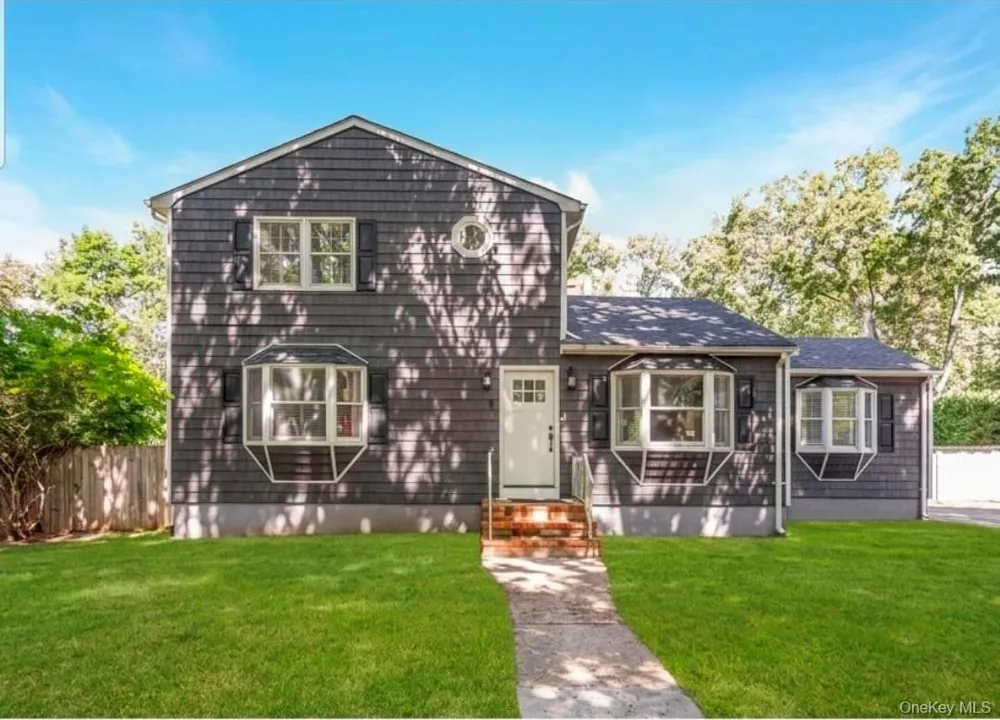9 Half Moon Pond Road Ridge, NY 11961