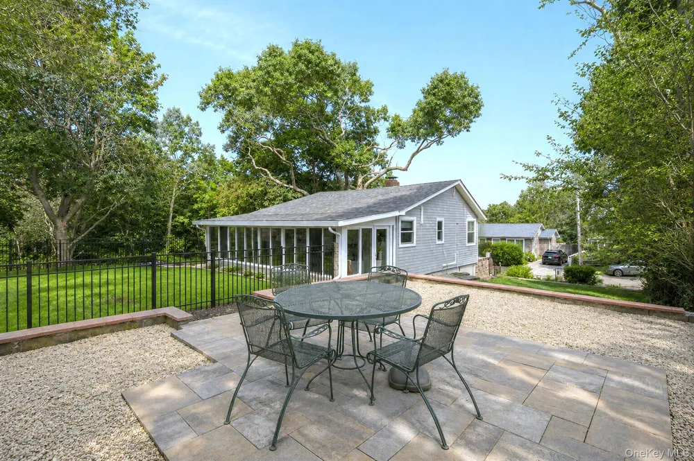 69 Hill Drive Riverhead, NY 11901