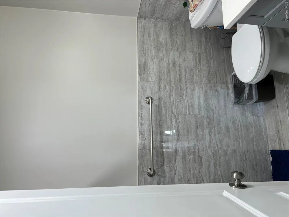 445 Albany Avenue Amityville, NY 11701