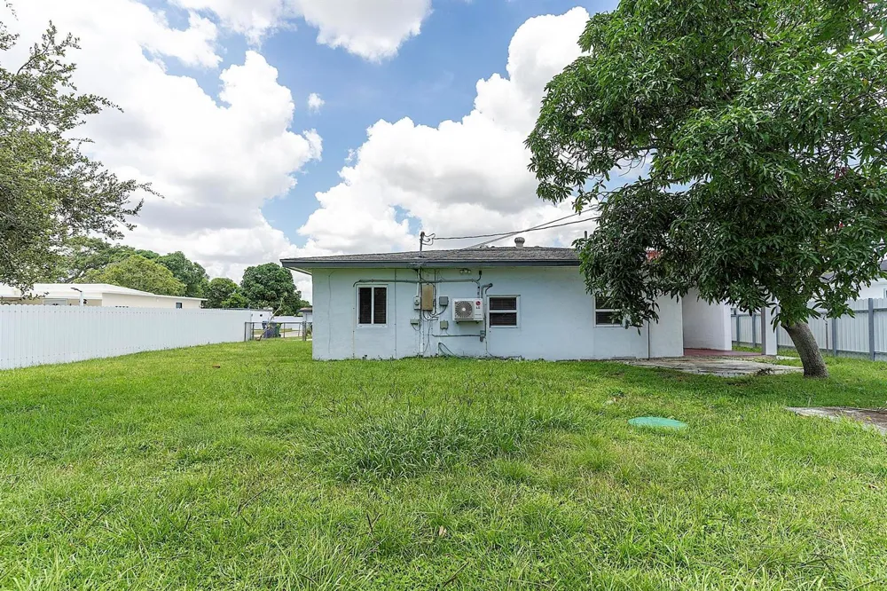 16025 NW 20TH AVENUE Miami Gardens, FL 33054