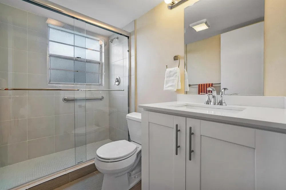 224 Fanshaw F Boca Raton, FL 33434