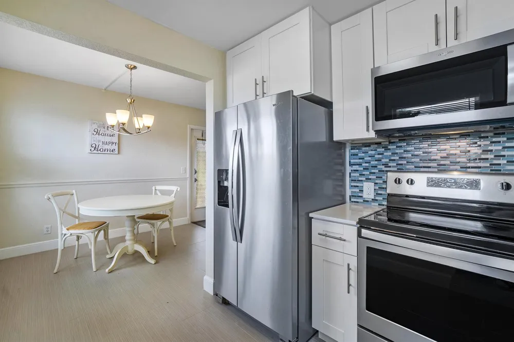 224 Fanshaw F Boca Raton, FL 33434