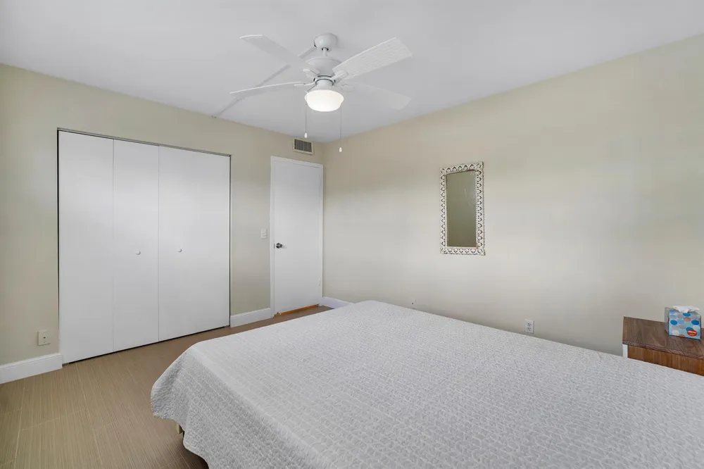 224 Fanshaw F Boca Raton, FL 33434