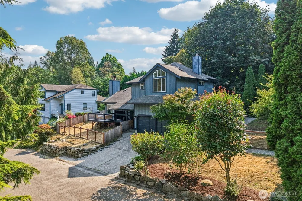5231 NE 193rd Place Lake Forest Park, WA 98155
