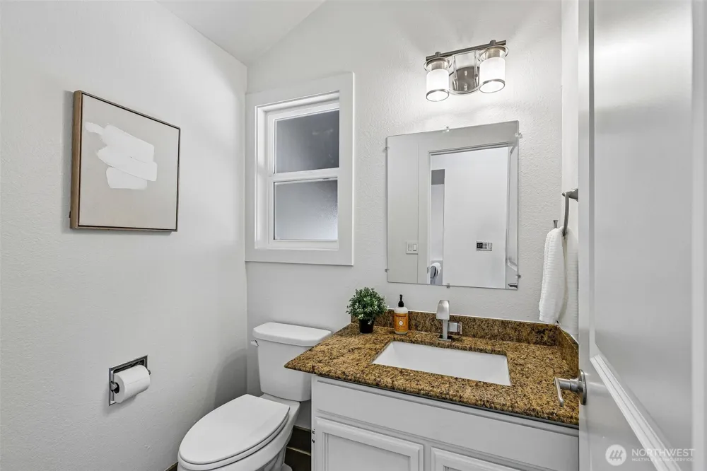 5231 NE 193rd Place Lake Forest Park, WA 98155