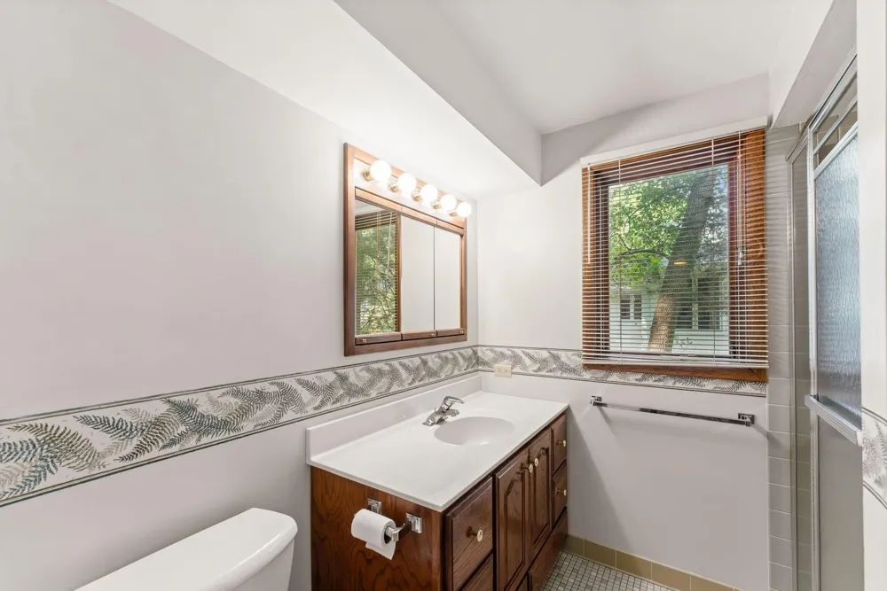 4723 Forest Circle Minnetonka, MN 55345