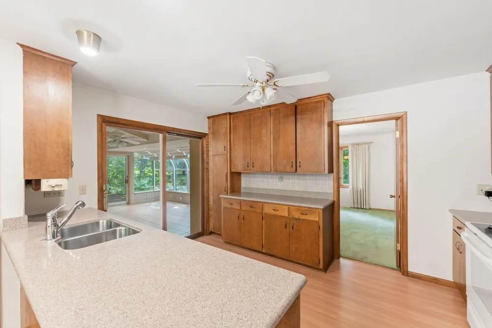 4723 Forest Circle Minnetonka, MN 55345