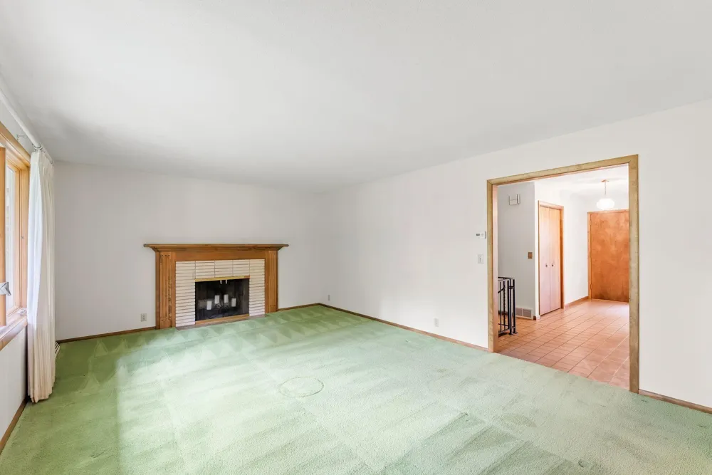 4723 Forest Circle Minnetonka, MN 55345