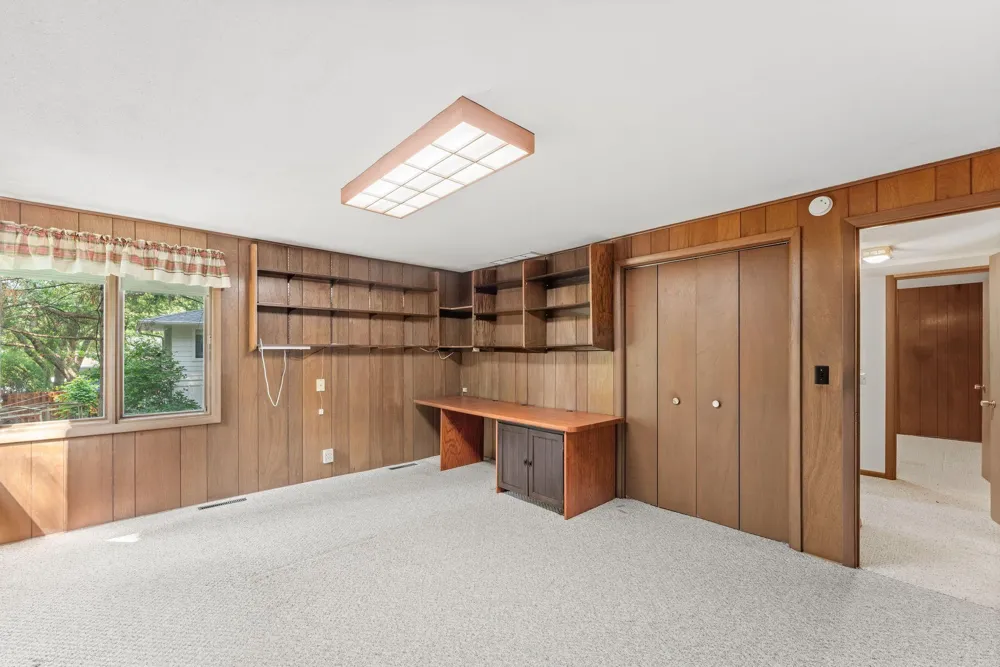 4723 Forest Circle Minnetonka, MN 55345