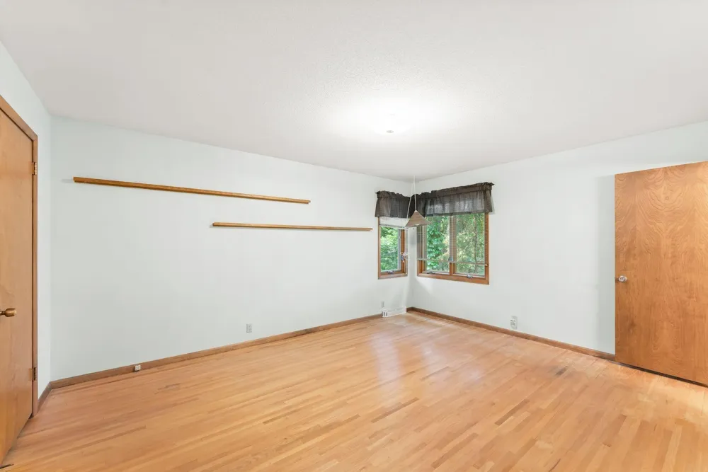 4723 Forest Circle Minnetonka, MN 55345