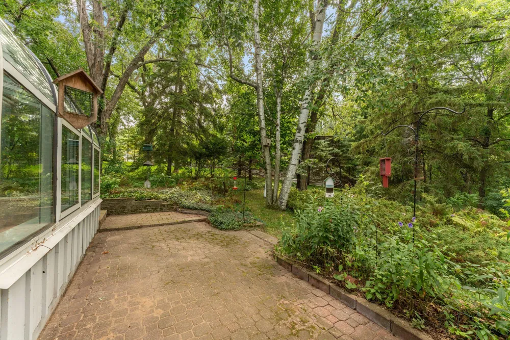 4723 Forest Circle Minnetonka, MN 55345