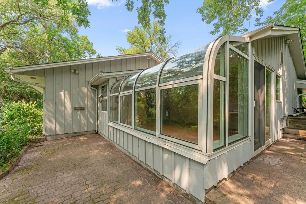 4723 Forest Circle Minnetonka, MN 55345