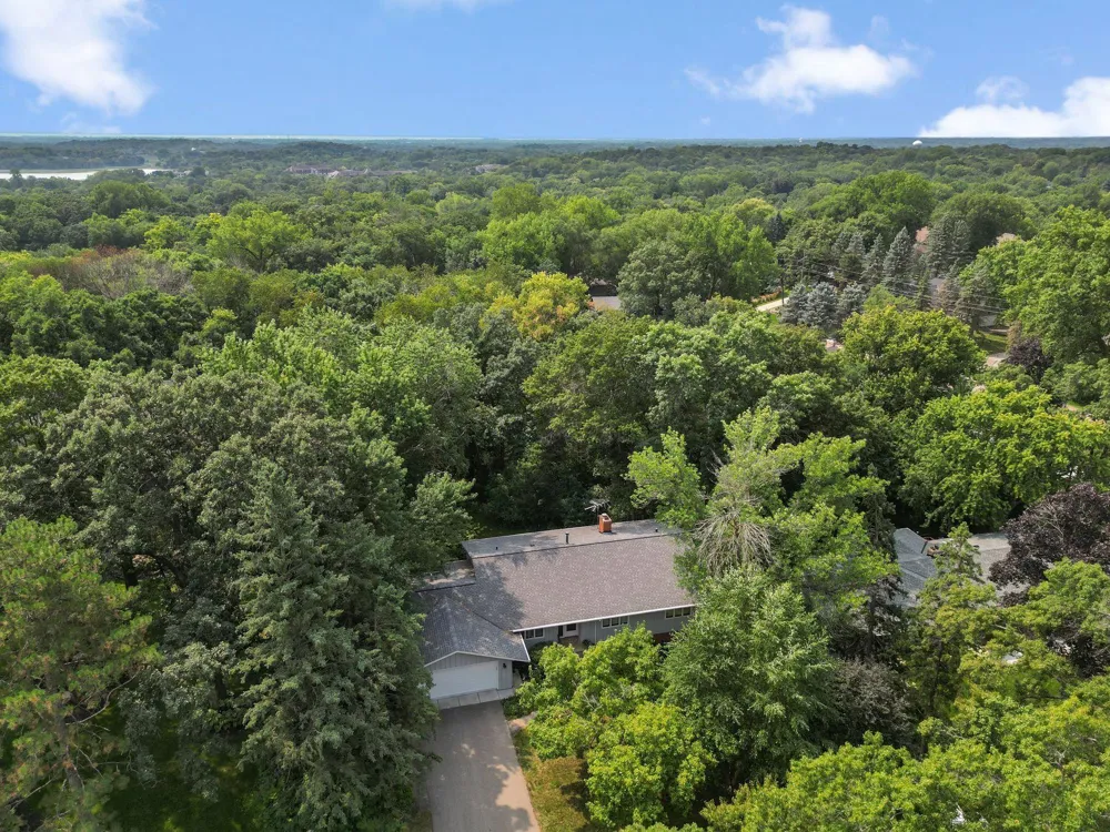 4723 Forest Circle Minnetonka, MN 55345