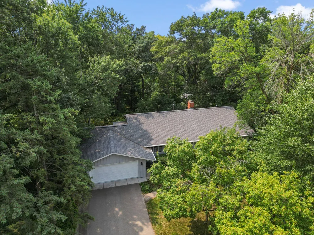 4723 Forest Circle Minnetonka, MN 55345