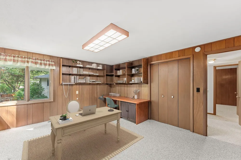 4723 Forest Circle Minnetonka, MN 55345