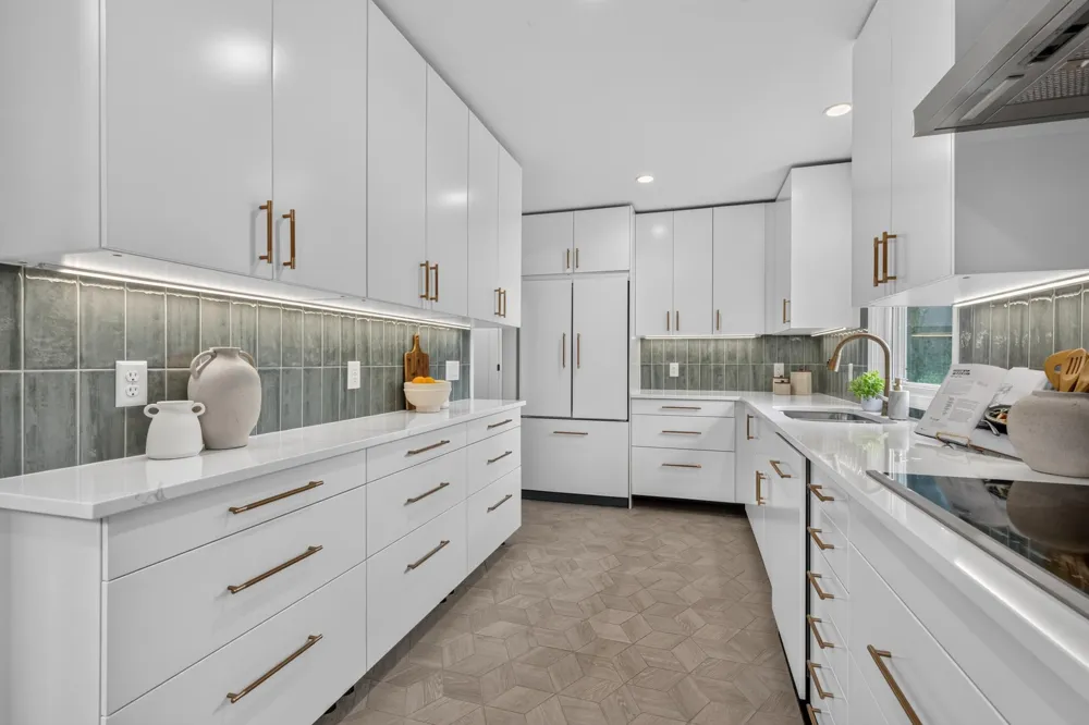 2516 Westview Terrace Minnetonka, MN 55305