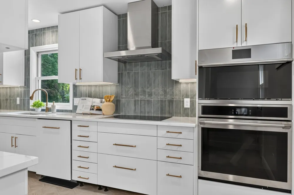 2516 Westview Terrace Minnetonka, MN 55305