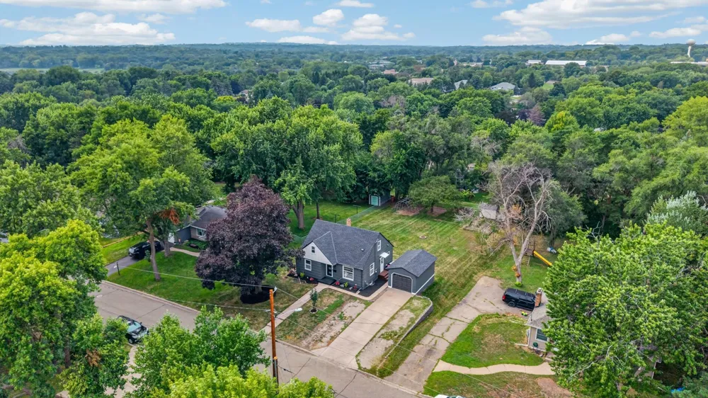 2516 Westview Terrace Minnetonka, MN 55305