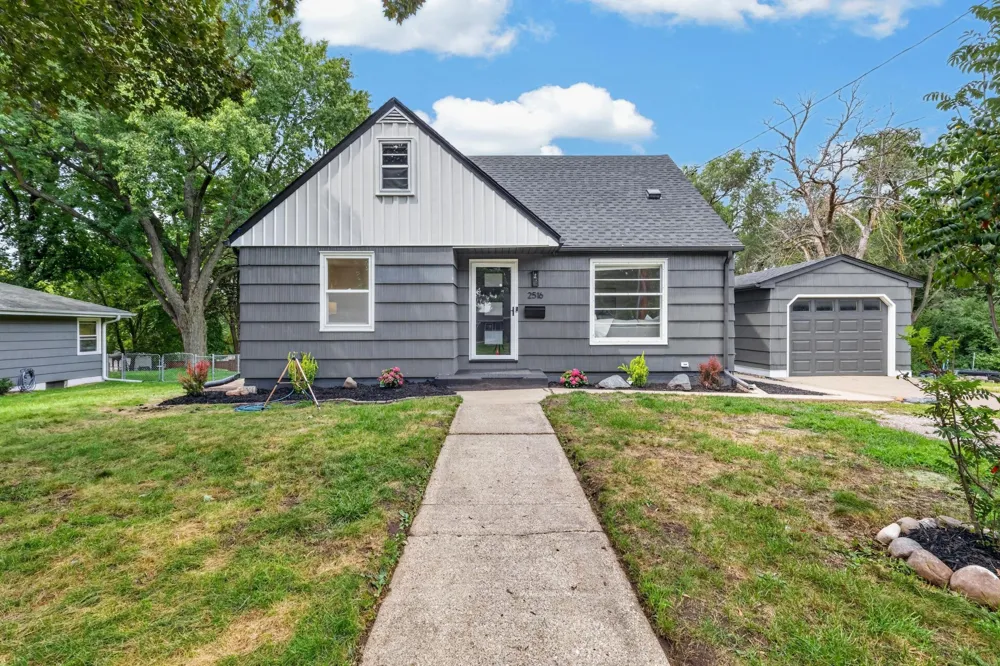 2516 Westview Terrace Minnetonka, MN 55305