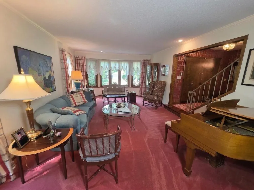 776 Upper Colonial Drive Mendota Heights, MN 55118