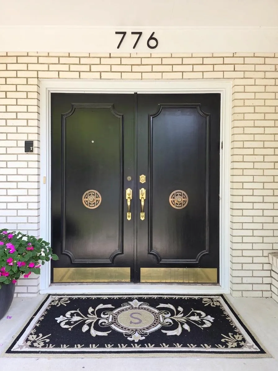 776 Upper Colonial Drive Mendota Heights, MN 55118