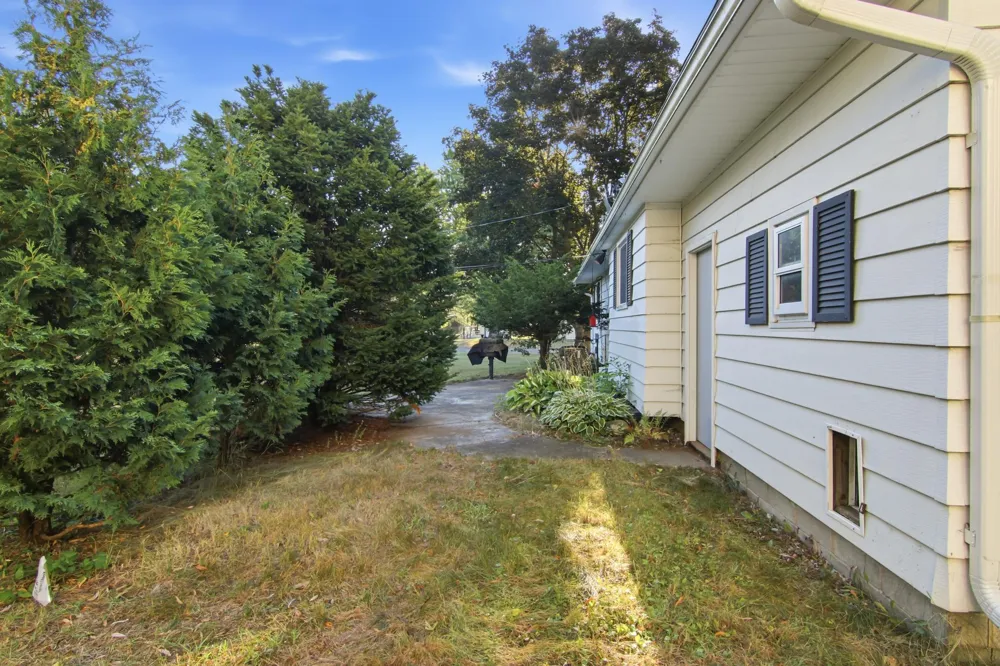 1002 W Spruce Street Chippewa Falls, WI 54729