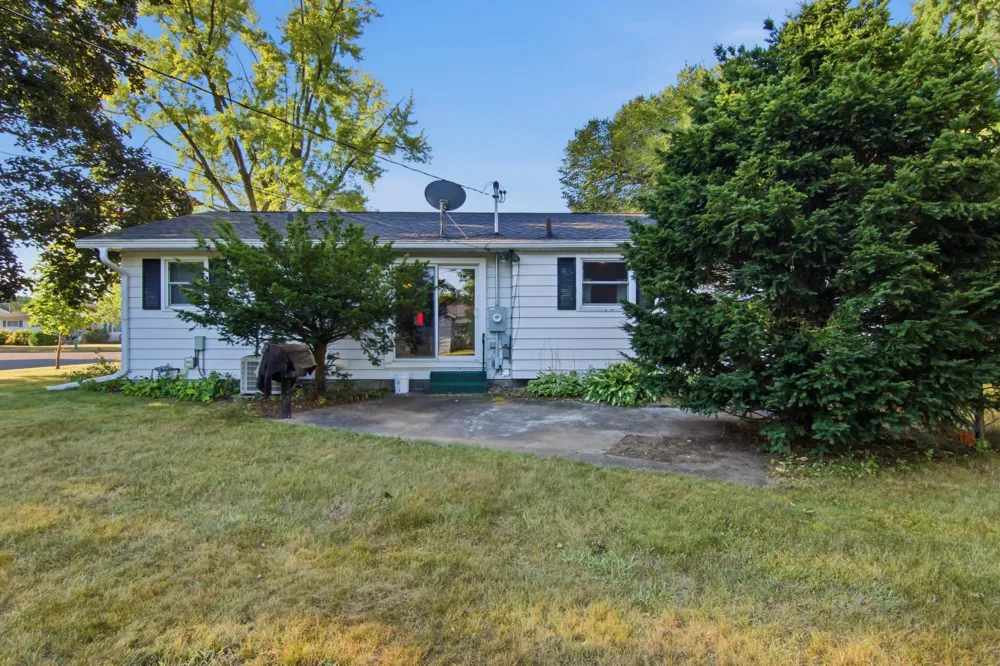 1002 W Spruce Street Chippewa Falls, WI 54729