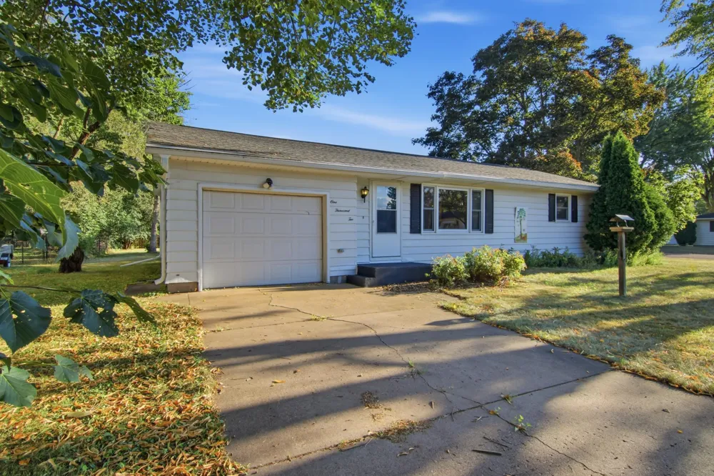 1002 W Spruce Street Chippewa Falls, WI 54729