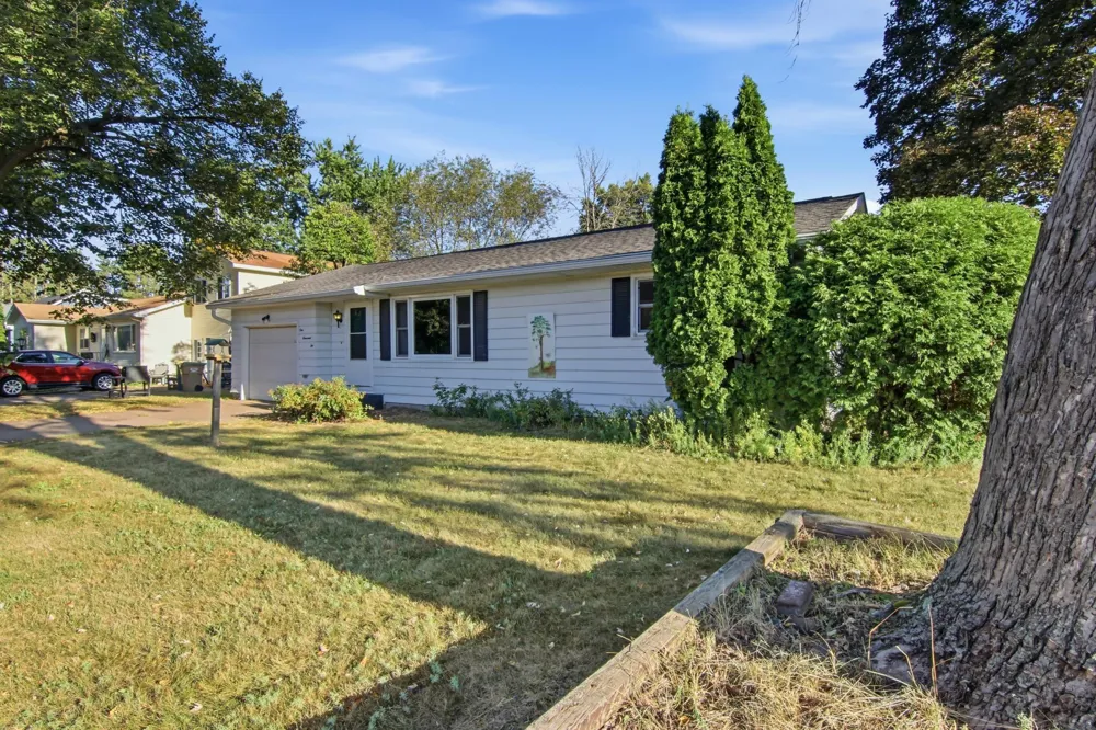 1002 W Spruce Street Chippewa Falls, WI 54729