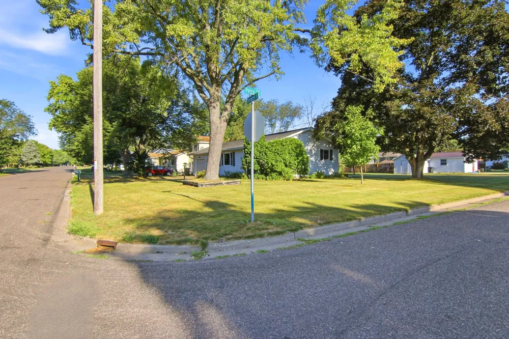 1002 W Spruce Street Chippewa Falls, WI 54729