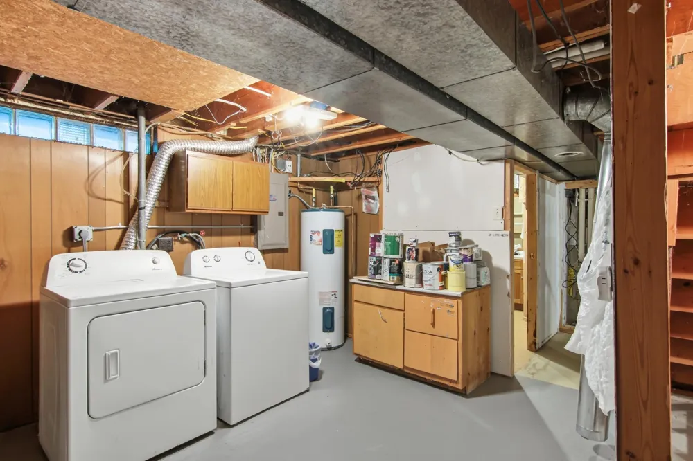 1002 W Spruce Street Chippewa Falls, WI 54729