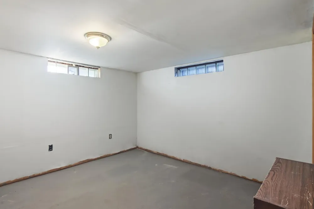 1002 W Spruce Street Chippewa Falls, WI 54729