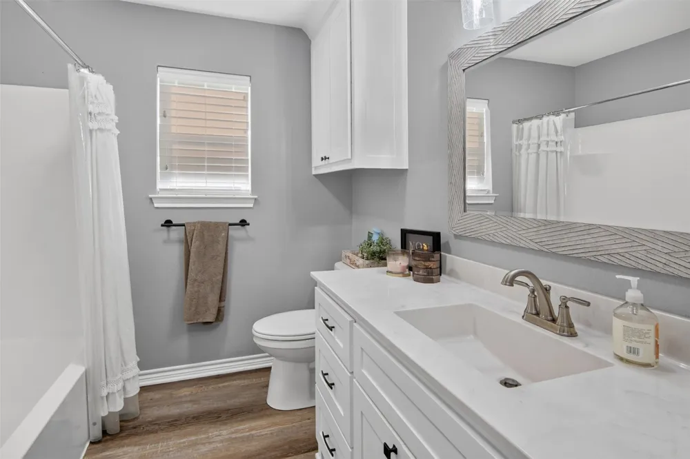 647 Oklahoma Street Van, TX 75790