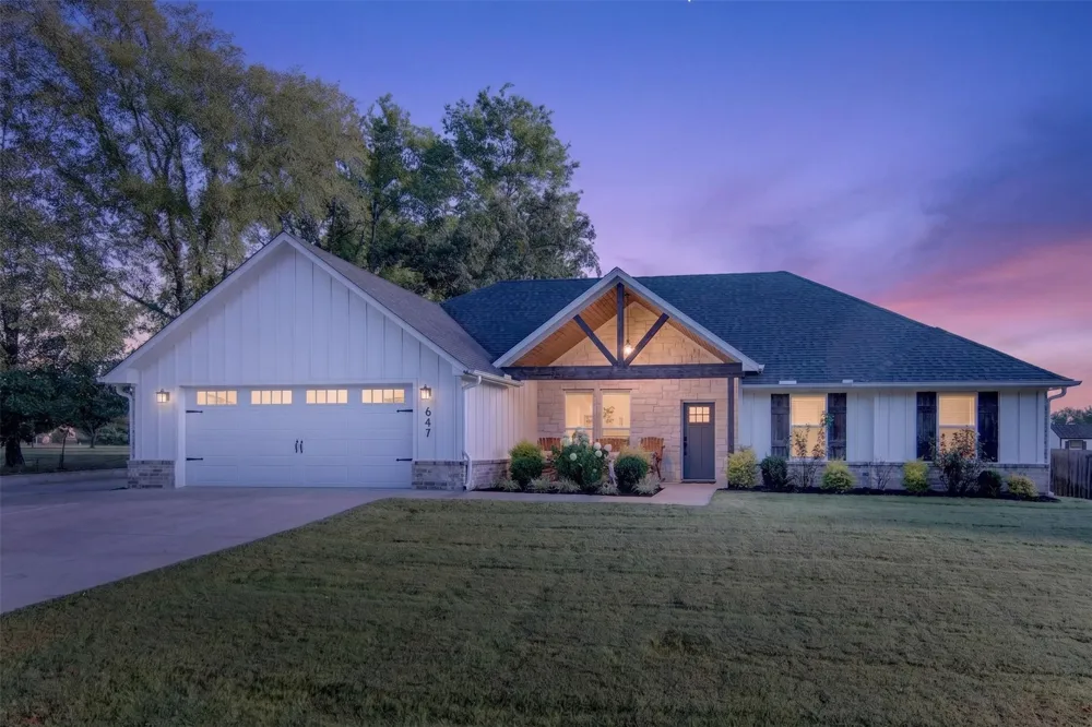 647 Oklahoma Street Van, TX 75790