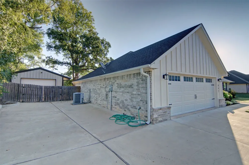 647 Oklahoma Street Van, TX 75790