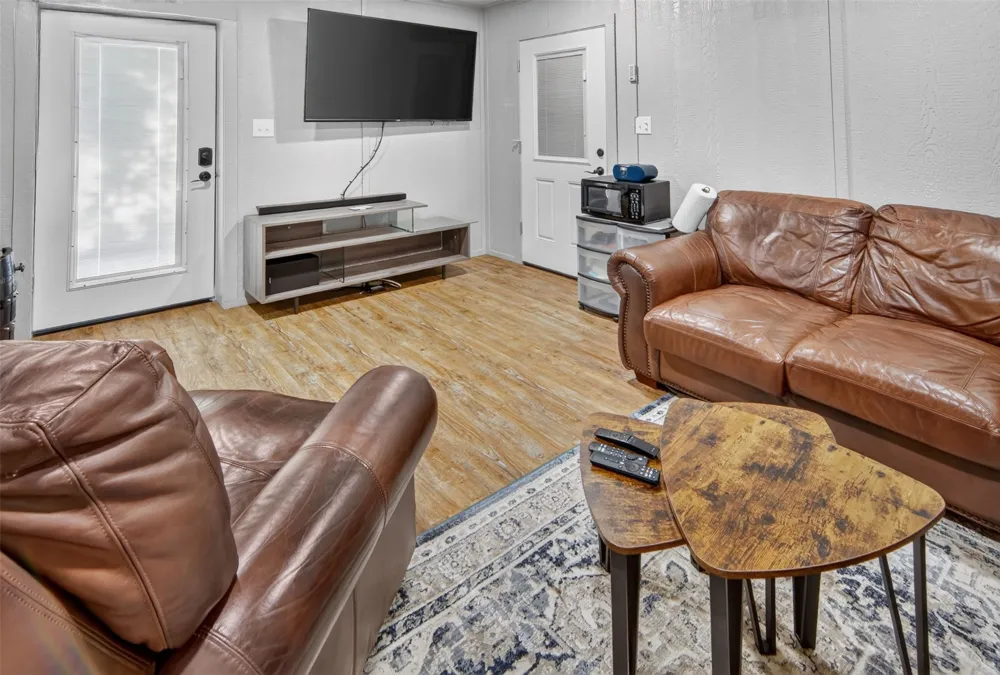 647 Oklahoma Street Van, TX 75790